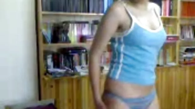 ただの美しいブルネット av イケメン 動画