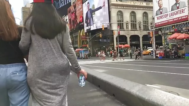 桃の体は彼女のファンを喜ばせる イケメン 無料 エロ 動画
