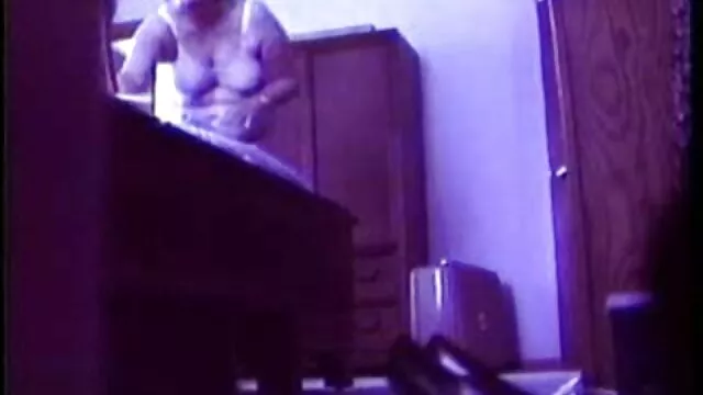 バスルームで金髪と イケメン 動画 アダルト